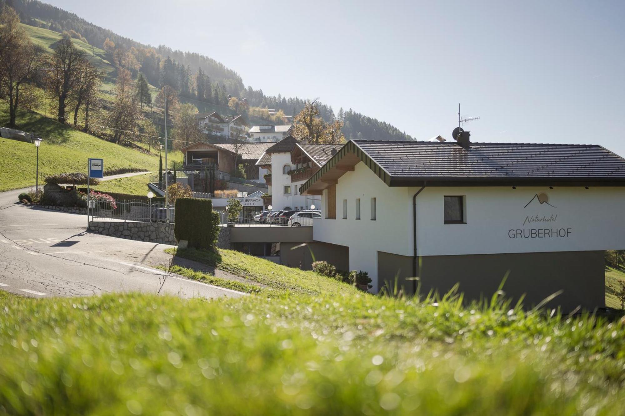 Naturhotel Gruberhof Schenna Exterior photo
